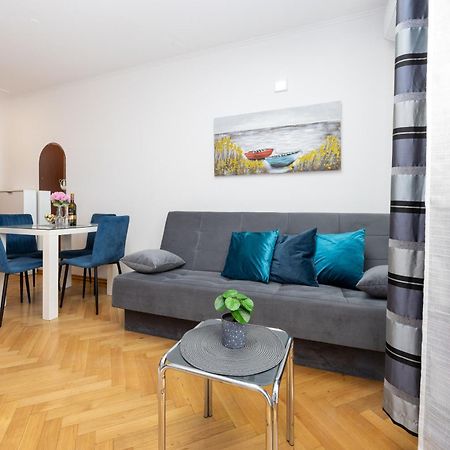 Apartment Paolo By The Beach Znjan Split Exteriér fotografie