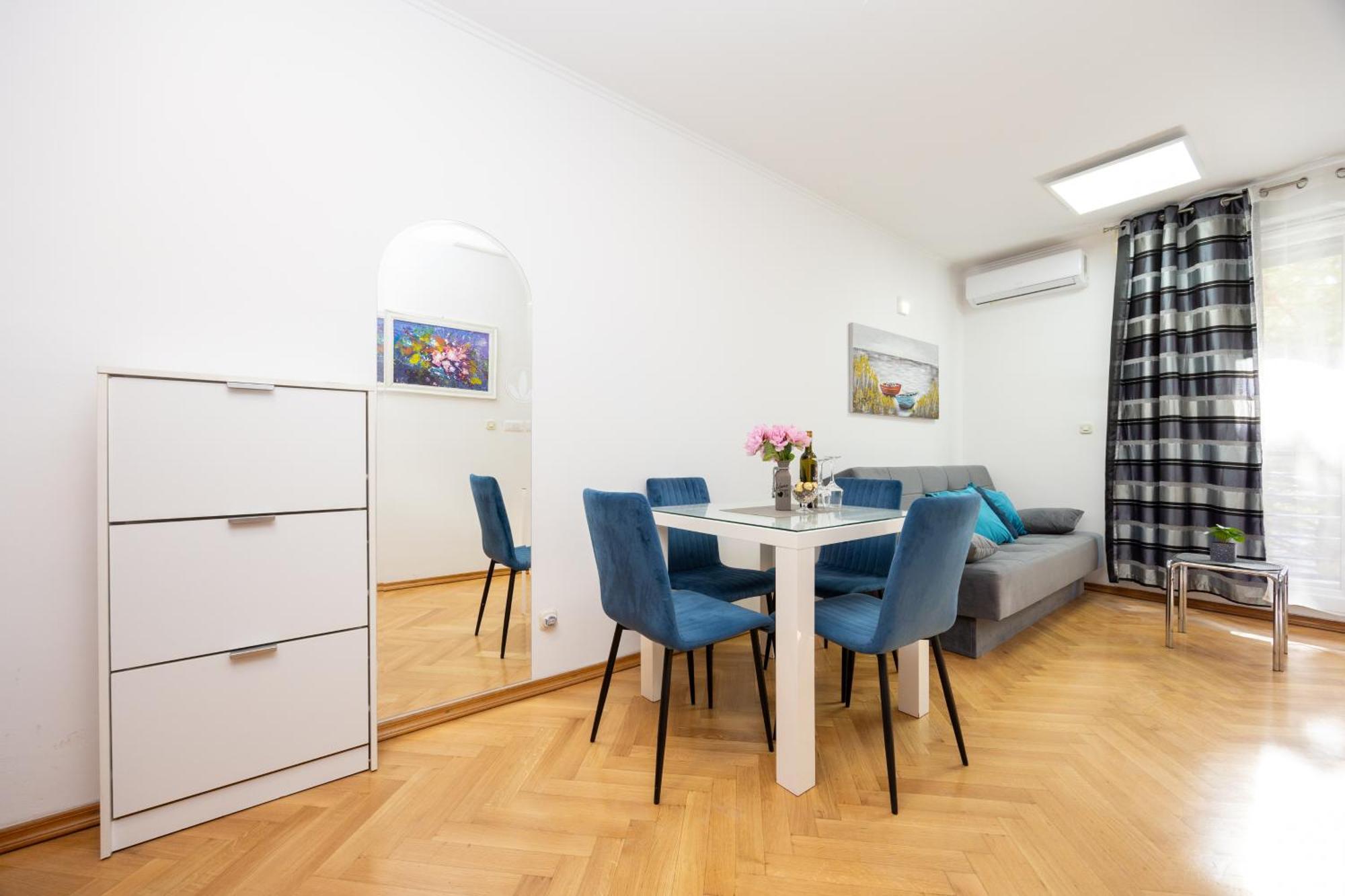 Apartment Paolo By The Beach Znjan Split Exteriér fotografie